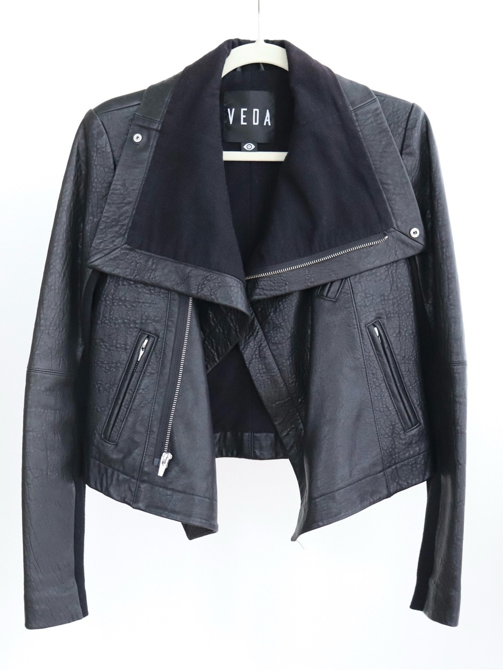 Veda Dallas Leather Moto Jacket Black Stretch Sleeve Panel Biker Funnel Neck